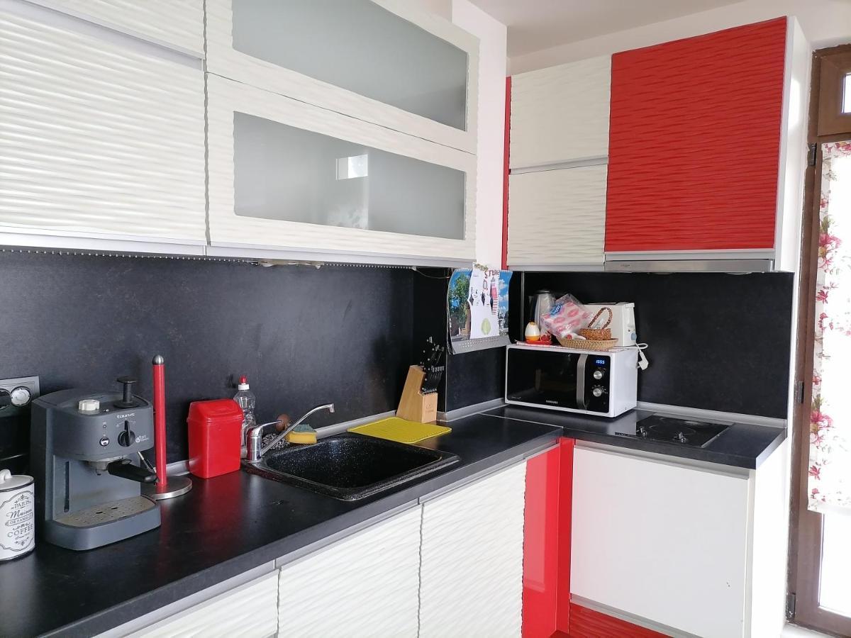 White Home-apartament * בורגאס
